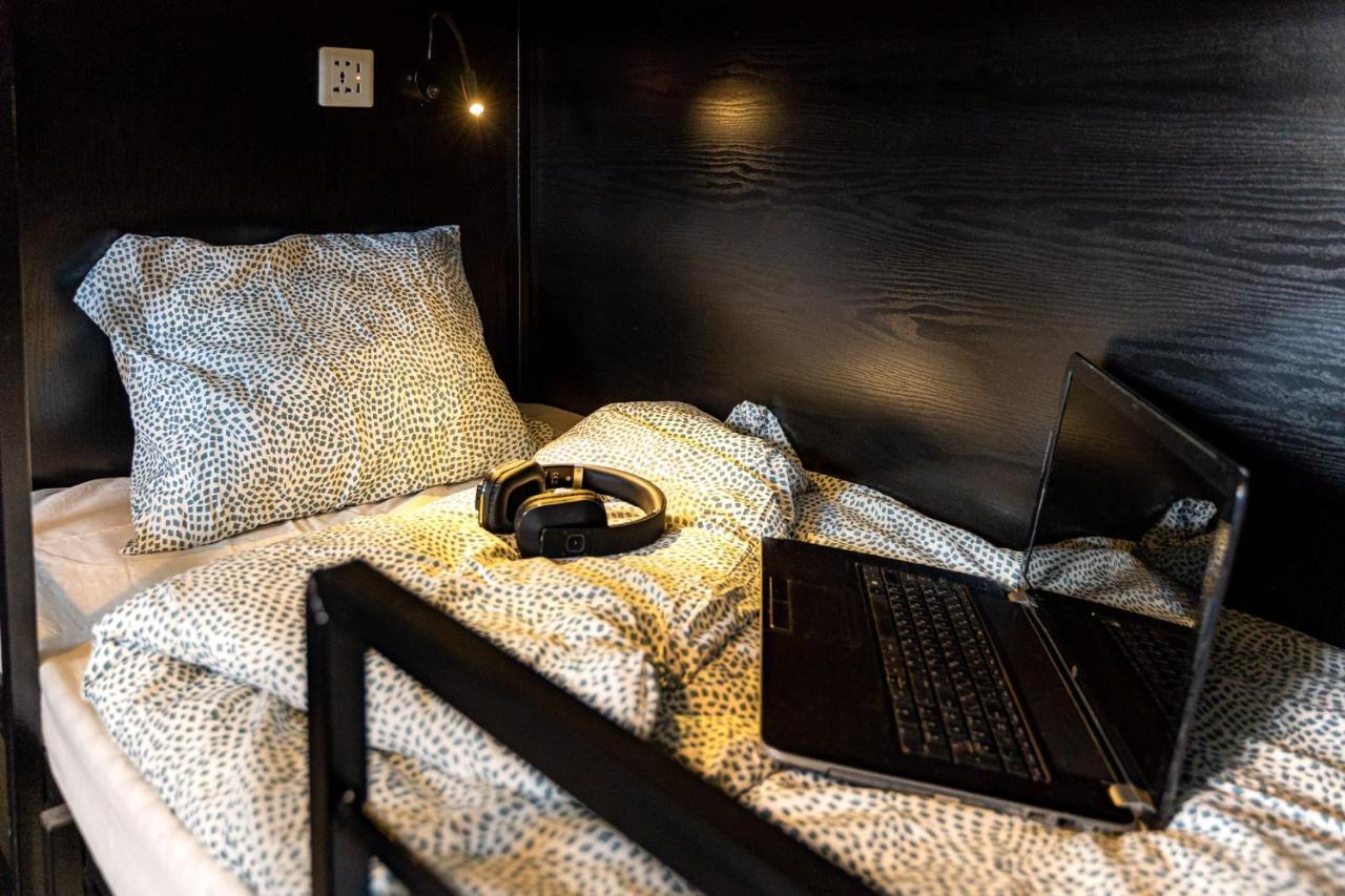 Bee Hostel Limasol Dış mekan fotoğraf