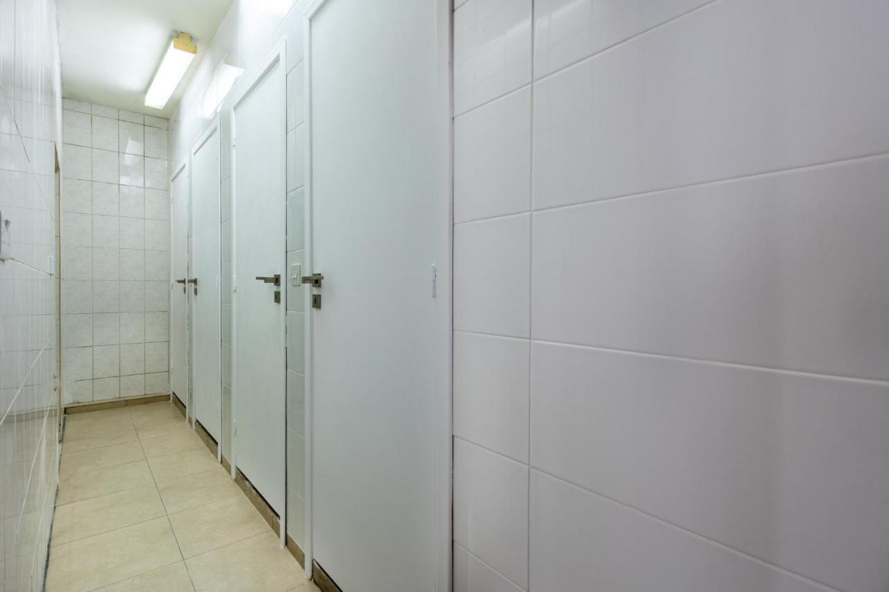 Bee Hostel Limasol Dış mekan fotoğraf